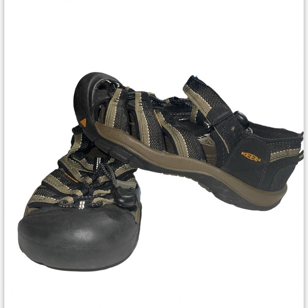 KEEN Newport Waterproof Hiking Closed Toe Sandals - Black & Khaki- Size 4